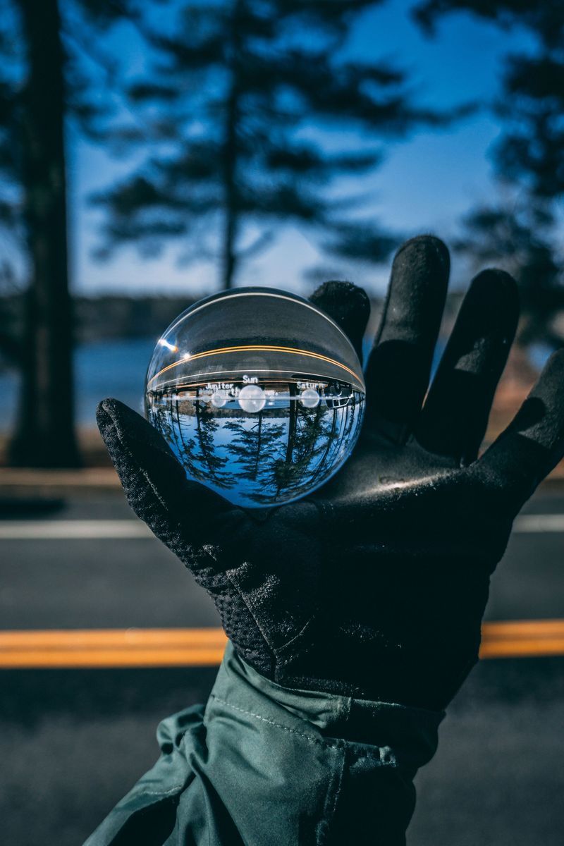 3D SOLAR SYSTEM CRYSTAL BALL - 5econds.co